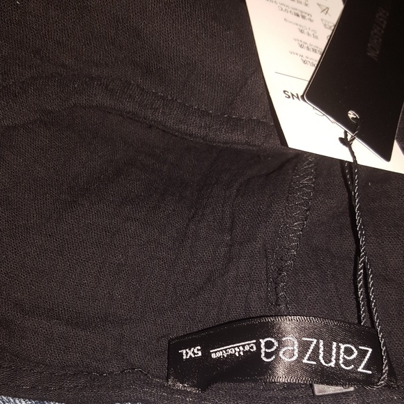 Long black gauze. Very boho. RUNS SMALL - Picture 2 of 8